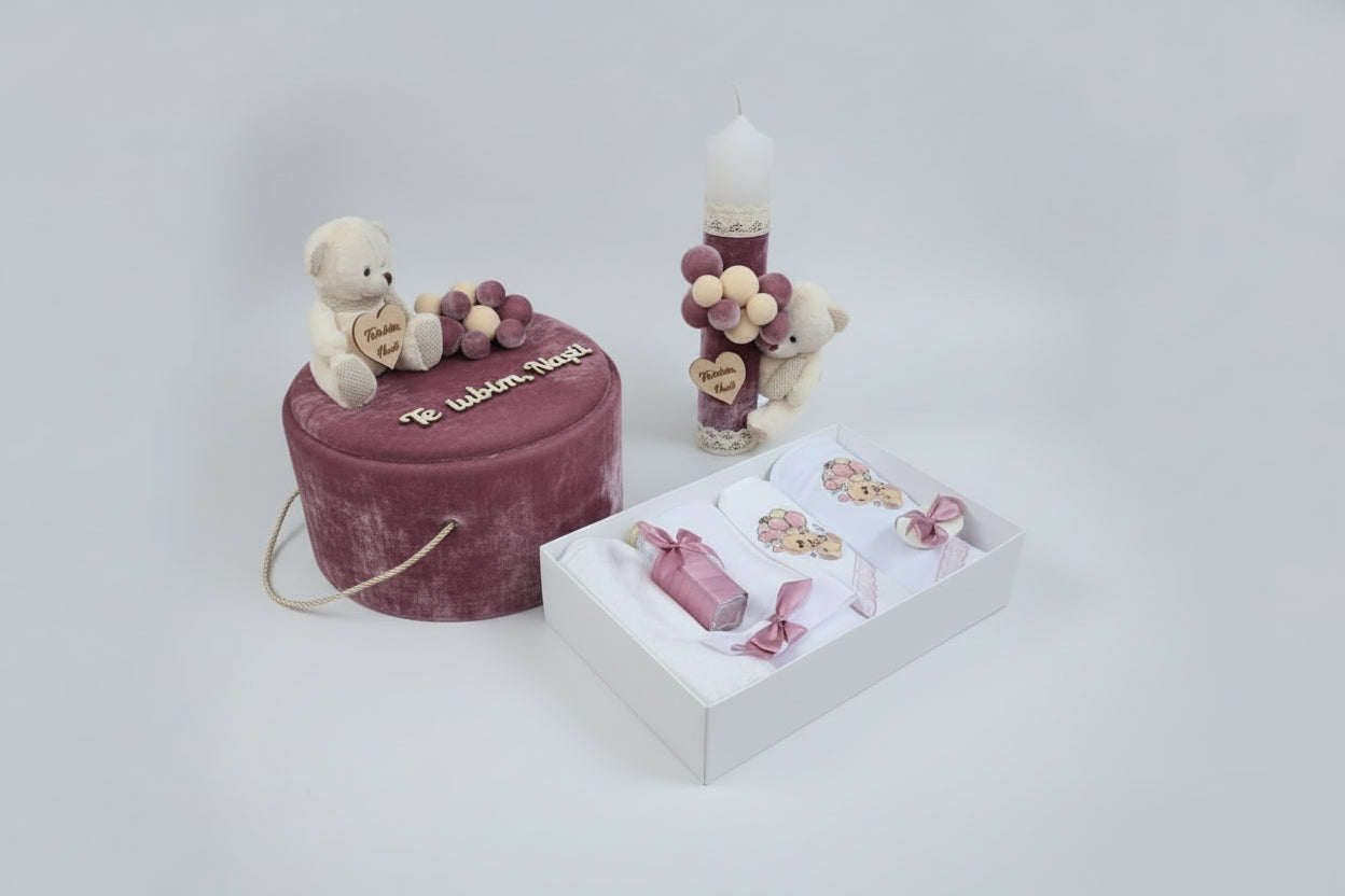 Set botez fetiță roz – trusou și lumânare personalizată