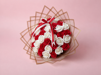 Buchet 37 trandafiri roșii și albi din săpun – Red & White Love