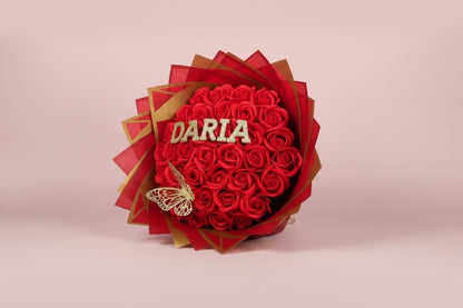 Buchet 37 trandafiri din săpun personalizat nume
