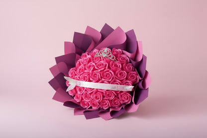 Buchet 37 trandafiri din săpun personalizat cu mesaj
