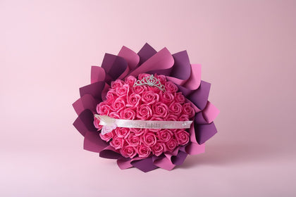 Buchet 37 trandafiri din săpun personalizat cu mesaj