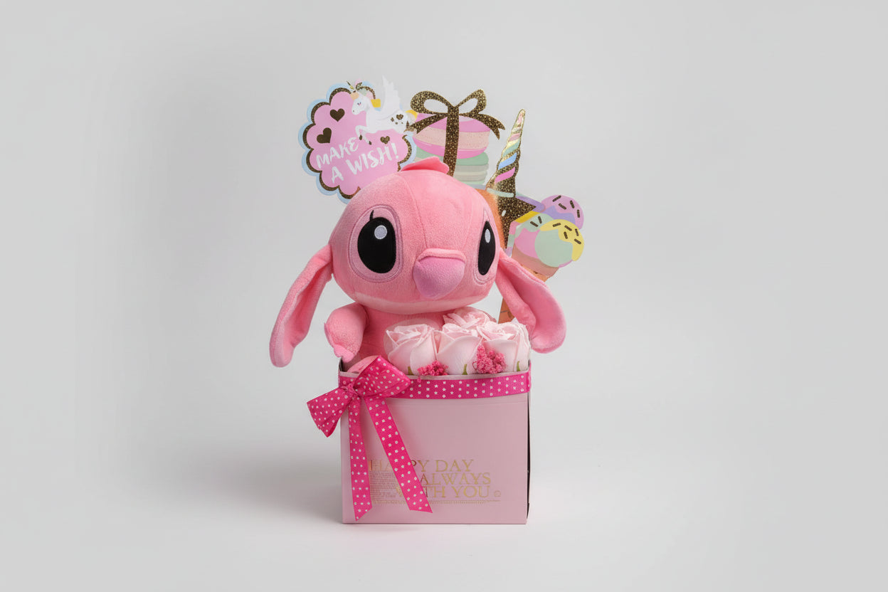 Cutie cadou roz cu pluș și trandafiri din săpun – aranjament Sweet Surprise